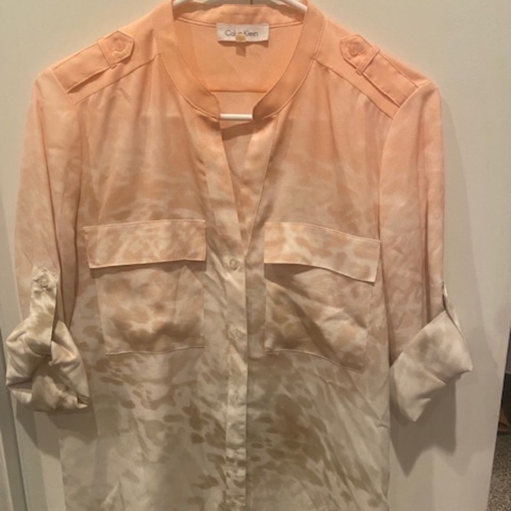 Calvin Klein blouse V neck small cheetah print peach pink and white
